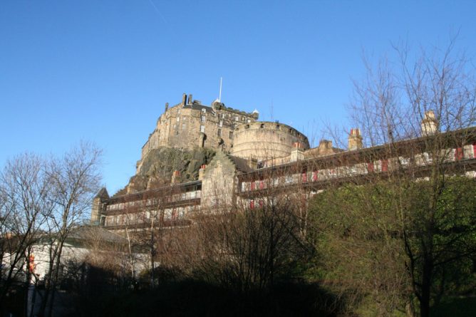 5/6 Castle Wynd South