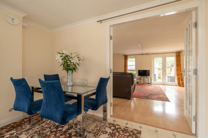 19 Craigmount Brae